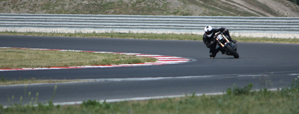Knee down